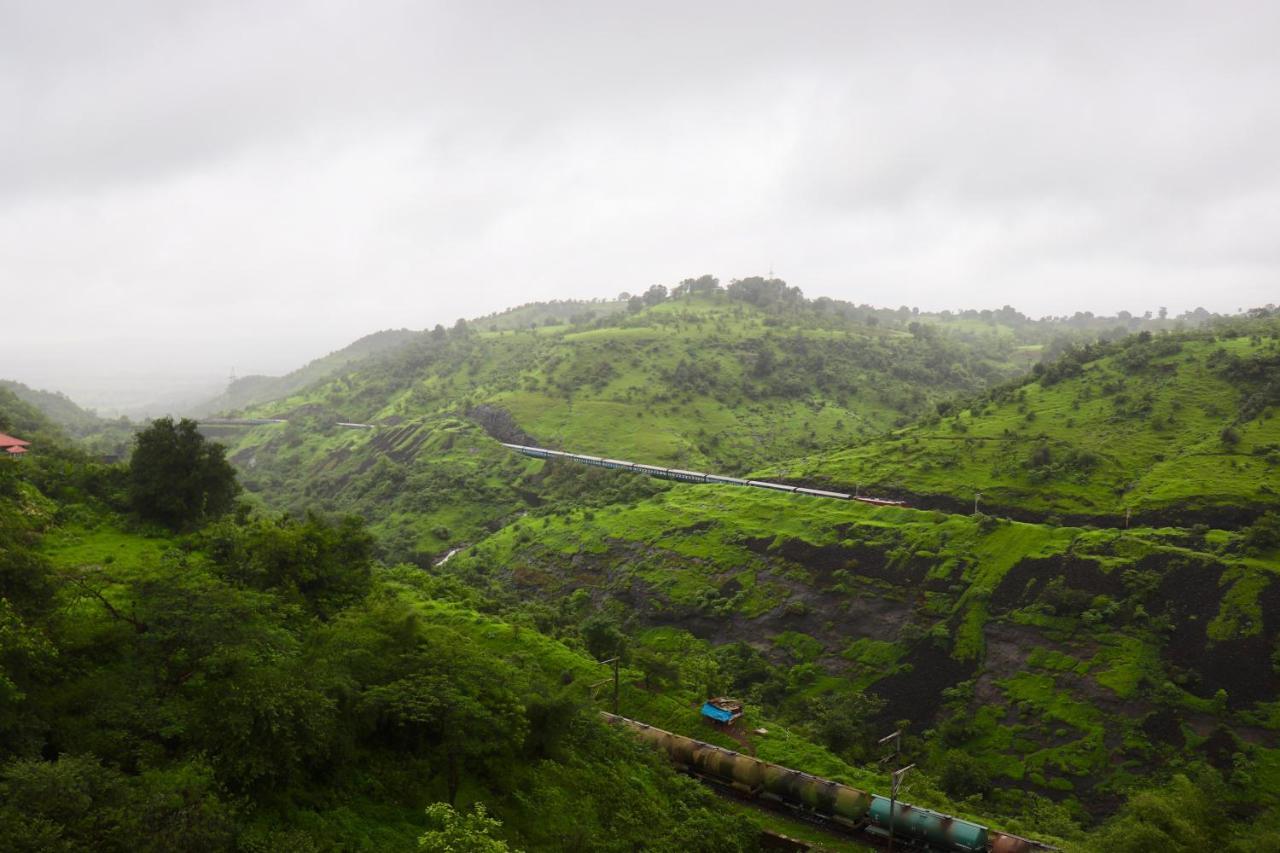 Manas Resort With Petting Zoo, Igatpuri Eksteriør bilde