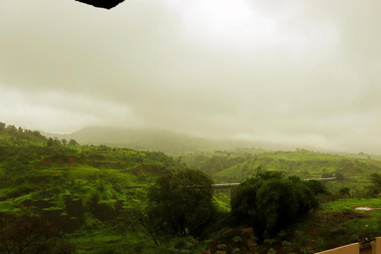 Manas Resort With Petting Zoo, Igatpuri Eksteriør bilde