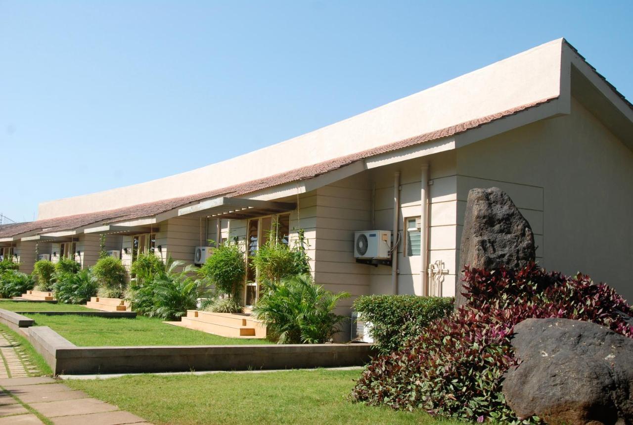 Manas Resort With Petting Zoo, Igatpuri Eksteriør bilde