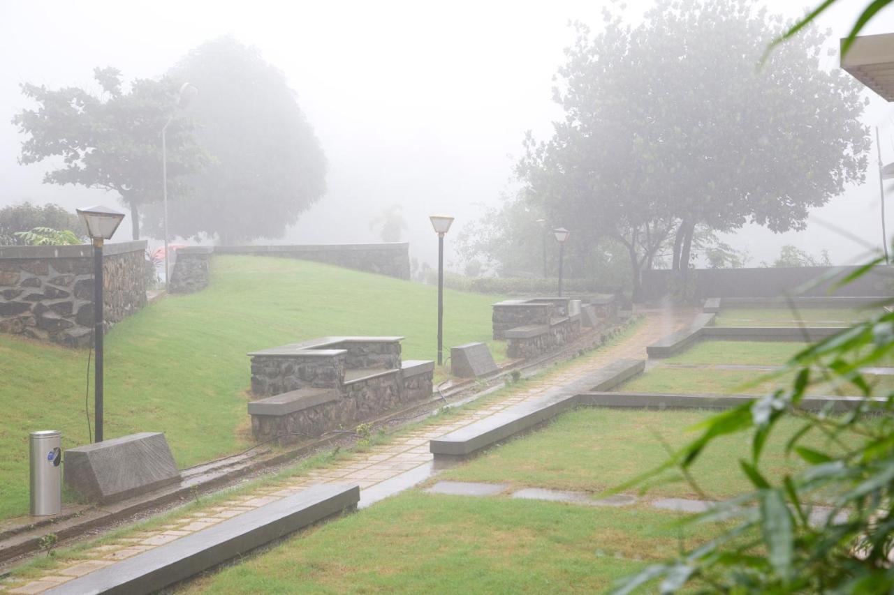 Manas Resort With Petting Zoo, Igatpuri Eksteriør bilde